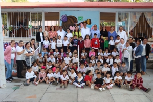 Foto de la Nota de Prensa Más de 120 mil alumnas y alumnos regresan a clases tras periodo vacacional: Adolfo Núñez