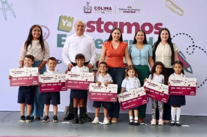 Foto de la Nota de Prensa Indira Vizcaíno entrega Mi ColiBeca para Empezar a estudiantes de prescolares públicos de Villa de Álvarez